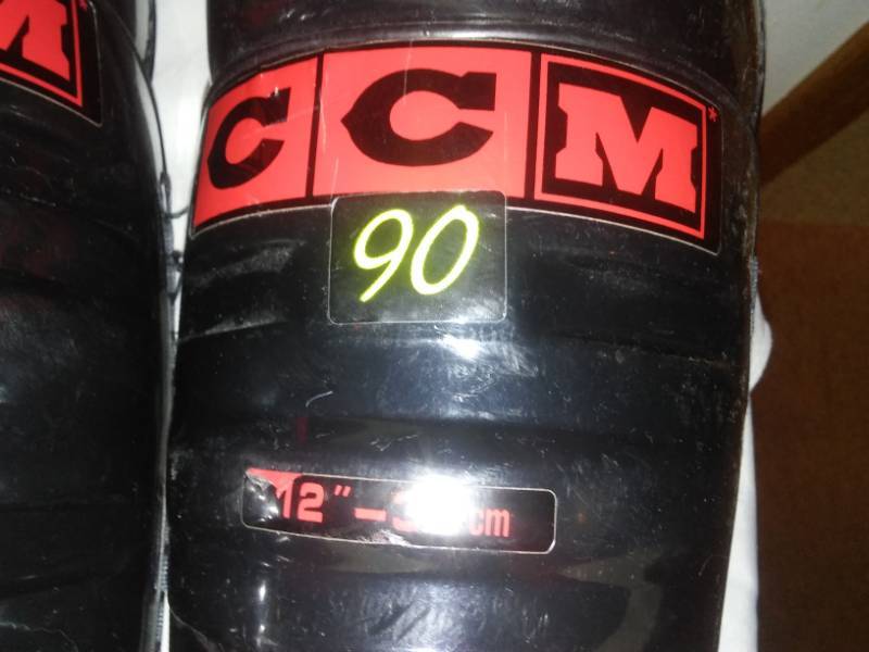 lot 344 image: Hockey - Gear Up