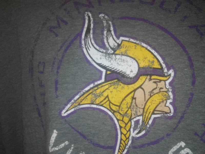 lot 361 image: Vikings XL New pre-washed Look. Gridiron classic. Sewing in purple sleeve.