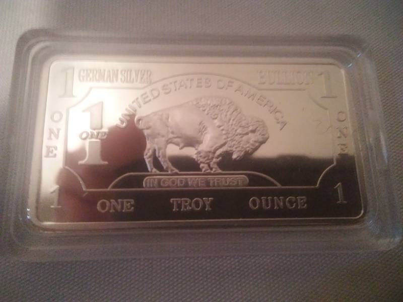 lot 369 image: NDSU Bison one troy ounce .999 pure German fine silver. Bullion.