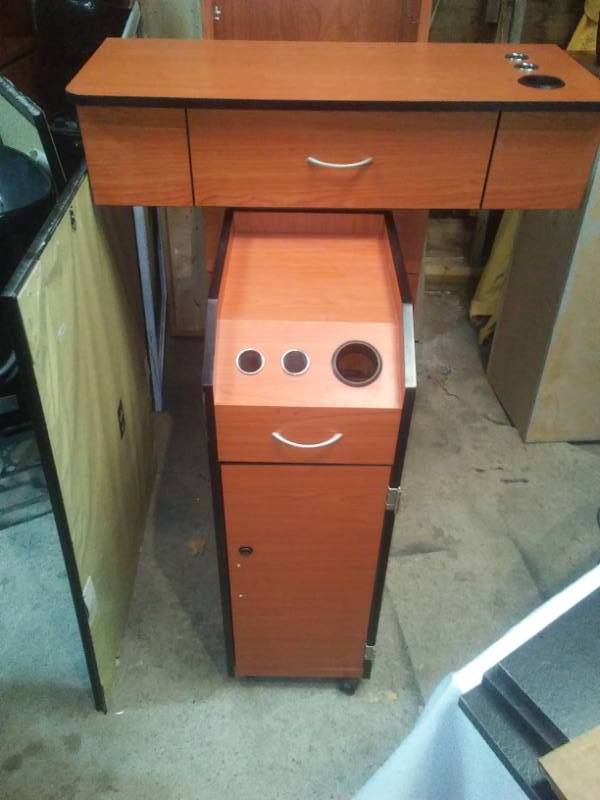 lot 14 image: Collins Cameo Styling Caddy Work Station