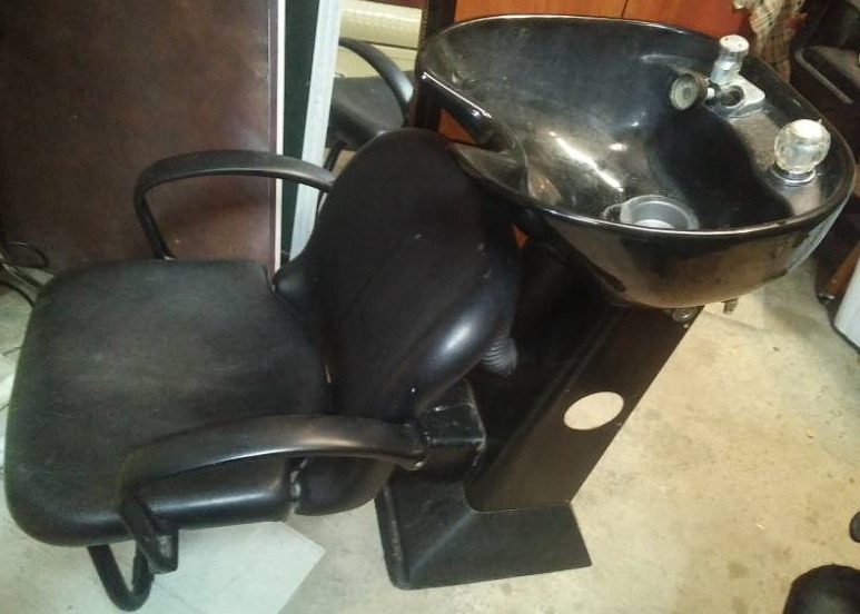lot 18 image: Shampoo sink with attached chair.