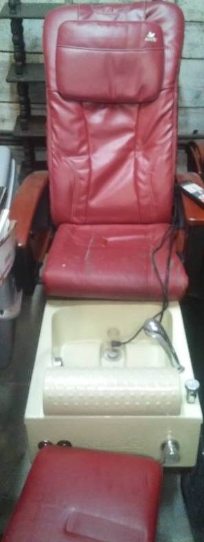 lot 21 image: ANS KATA-GI model massage chair & foot whirlpool and stool. Pedicure Spa