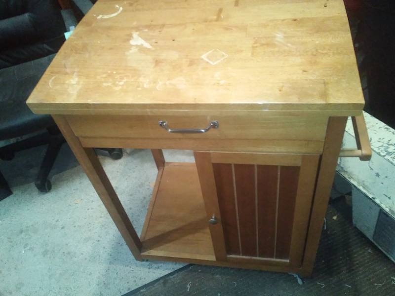 lot 26 image: Rolling Utility Cart.