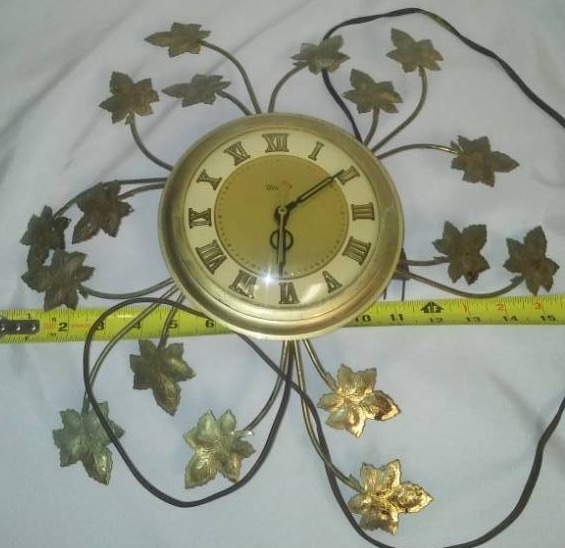 lot 6 image: 16in metal  wall clock.