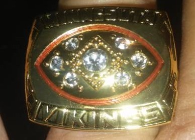 lot 65 image: Minnesota Vikings NFC championship ring.