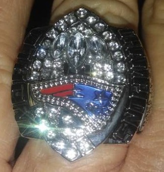 lot 122 image: New England Patriots, Tom Brady, super bowl ring