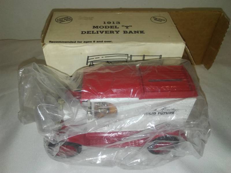 lot 30 image: 1913 Model T delivery truck Bank, new in box.
