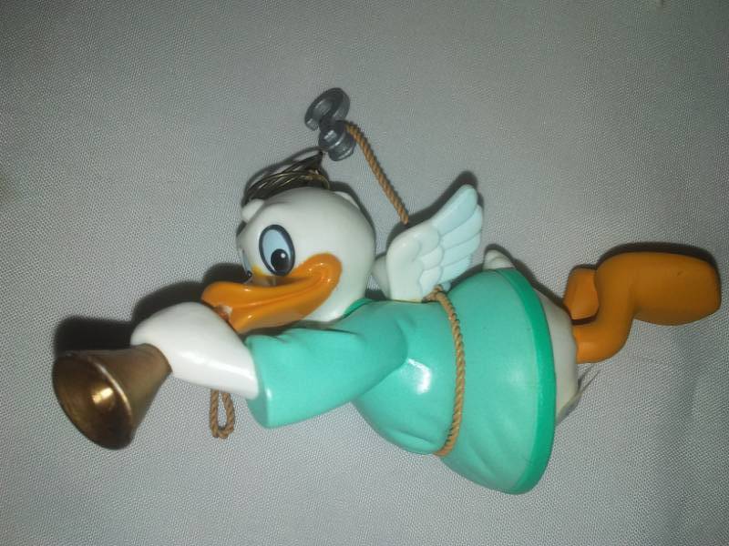lot 58 image: Donald duck Christmas angel. 1987 in box. Excellent.
