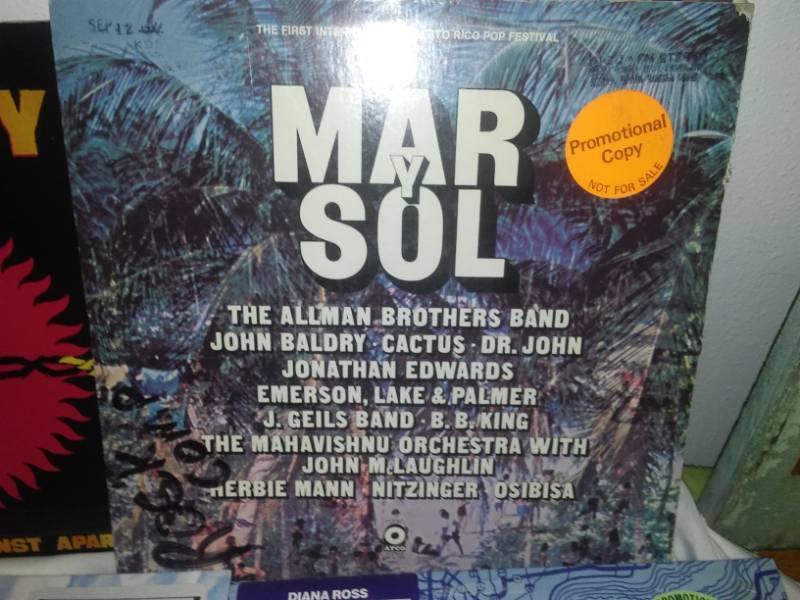 lot 86 image: Promotional albums 12in LP vinyl record albums