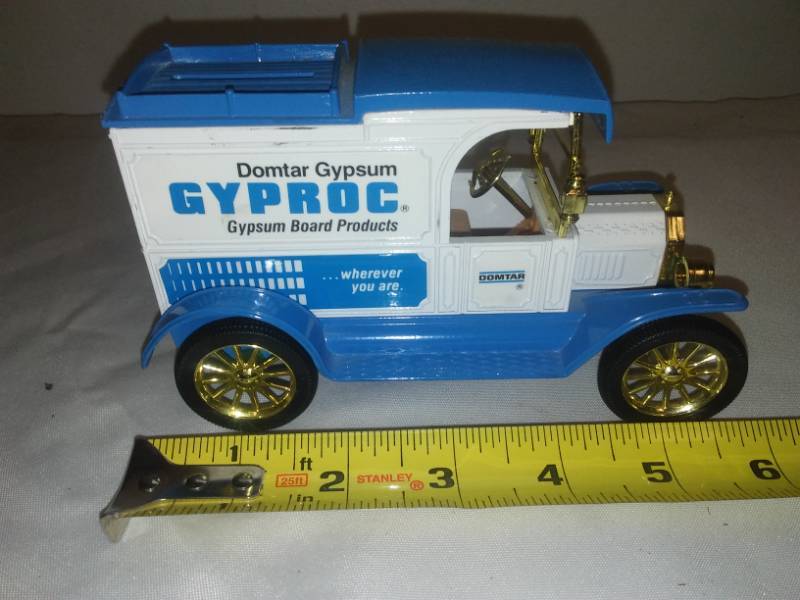 lot 115 image: 1913 Model T Delivery Van Bank