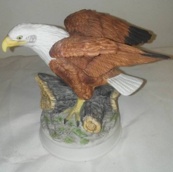 lot 140 image: Bald Eagle figure- Royal Heritage Birds in flight