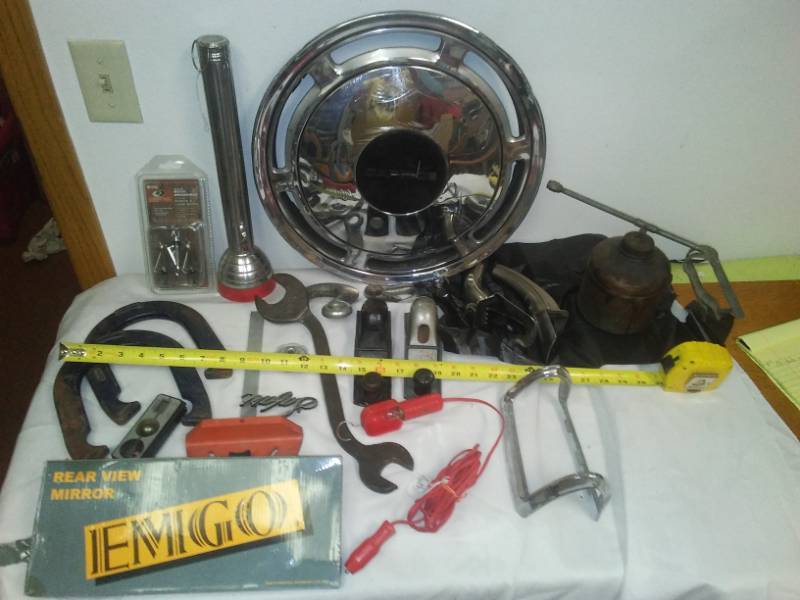 lot 170 image: Tools and automotive- nice assortment.