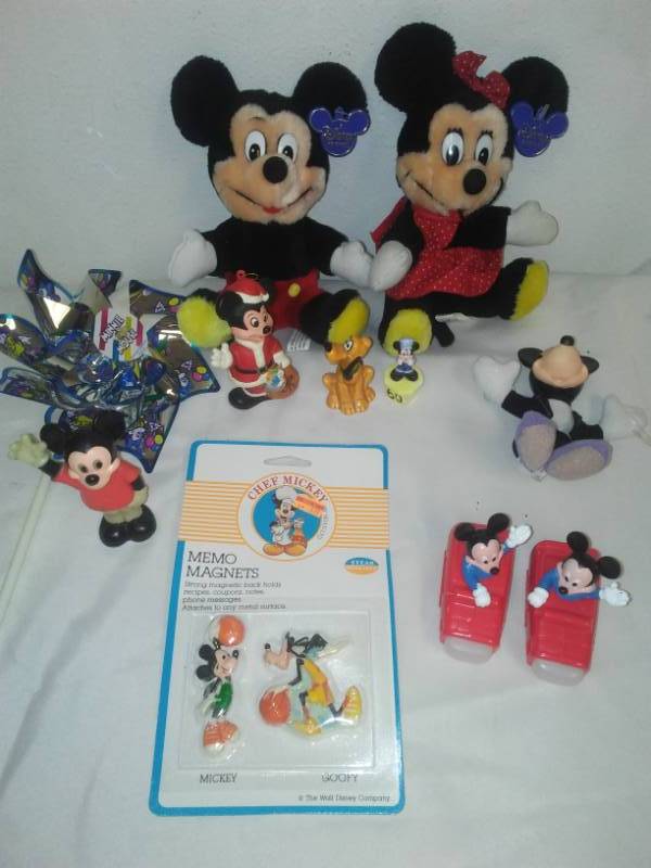 lot 274 image: Vintage Mickey Mouse figure, porcelain, tree ornament & more. Disney.