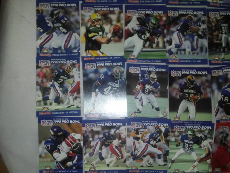 lot 292 image: About 580 football NFL trading Cards, Pro Set, Pro Bowl set 1990.