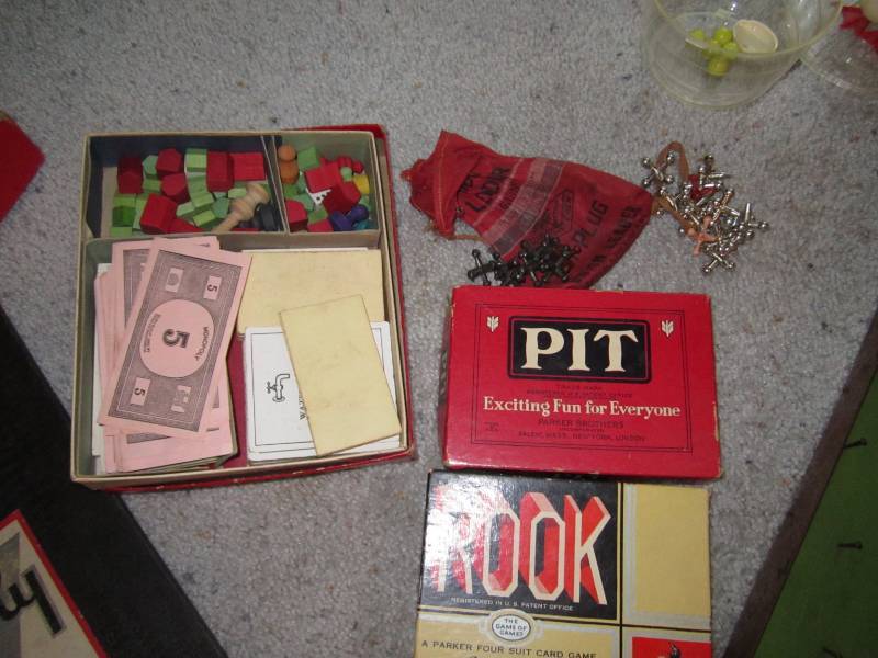 lot 7 image: Vintage games - Pit, Rook, Bingo, M...