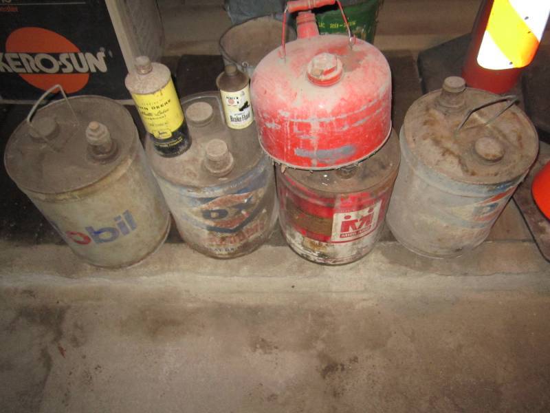 lot 88 image: Vintage gas cans...