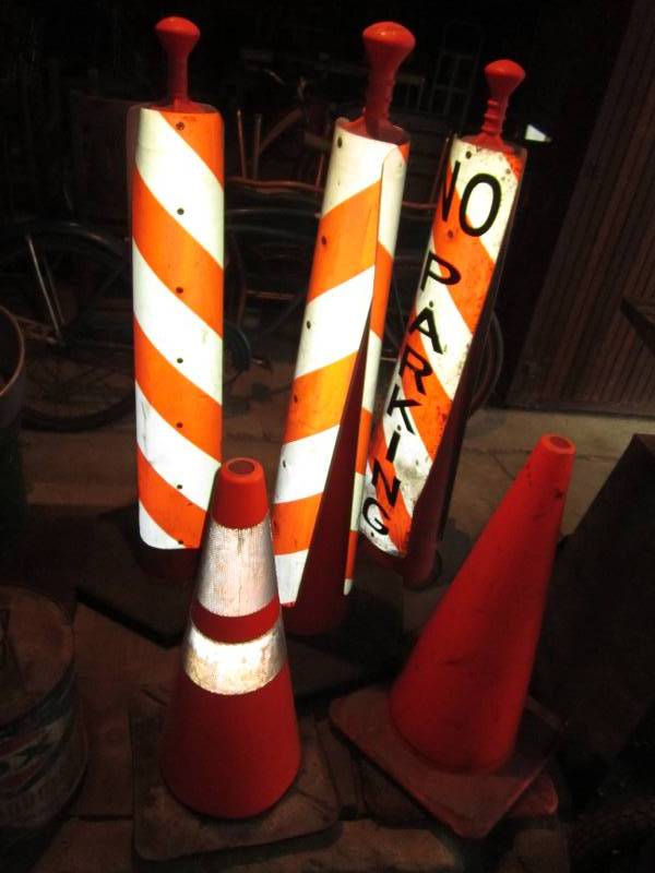 lot 89 image: Safety cones...