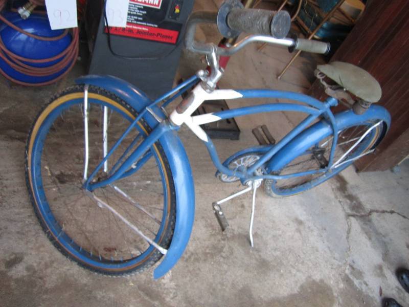 lot 96 image: Antique Hiawatha boys bike...