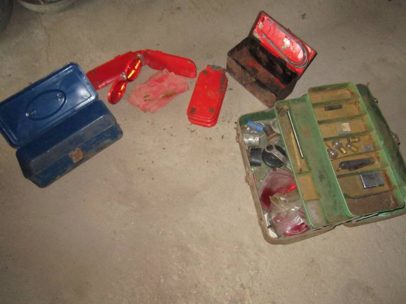 lot 111 image: Metal boxes with roadside reflector...