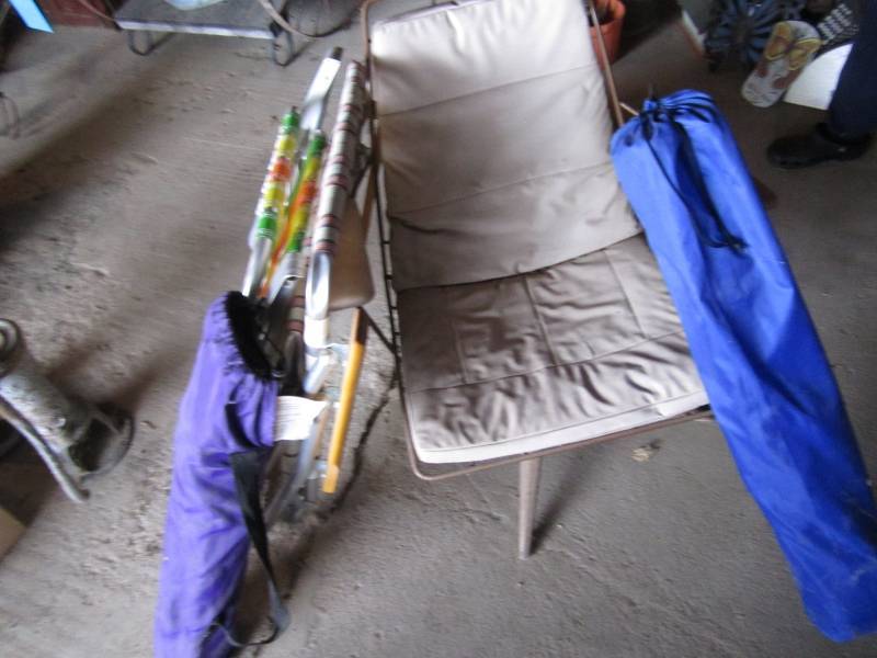 lot 118 image: Lawn chairs...