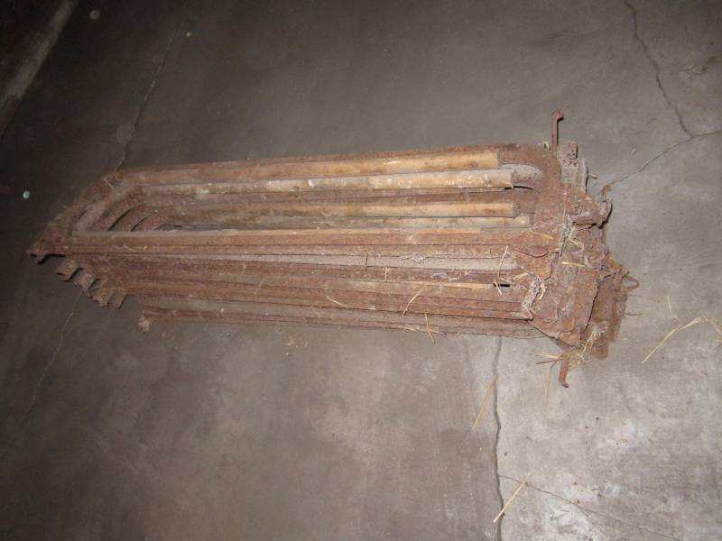 lot 141 image: Cow stantions, wood and metal...