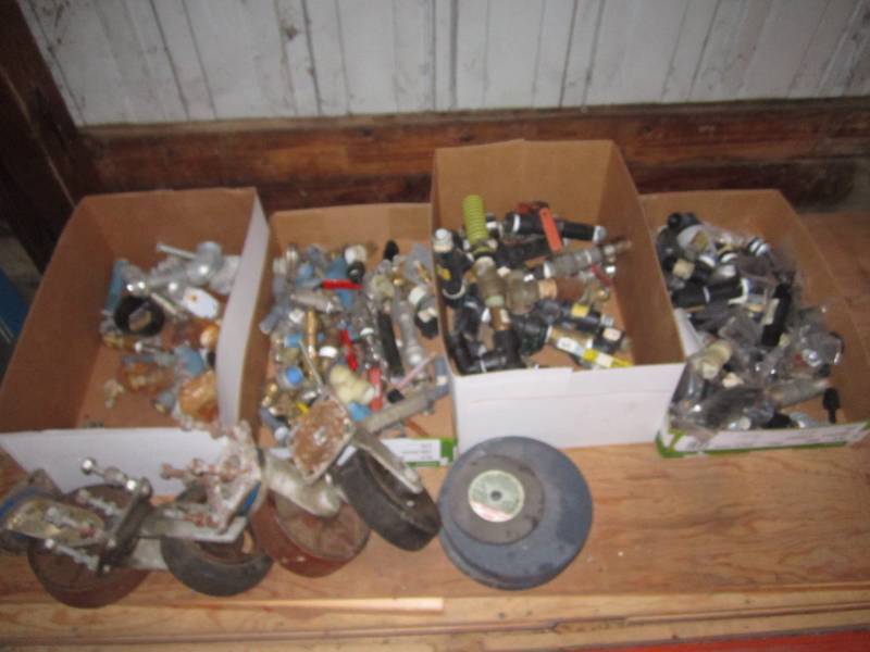 lot 163 image: Heavy duty wheels, assorted valves ...