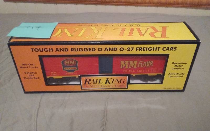 lot 66 image: Rail King O, & O-27 Freight Car