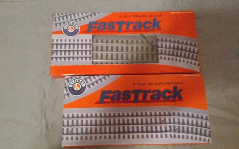 lot 72 image: Lionel Fastrack Terminal Section (6-1246), Uncoupling Rack (6-120-020)