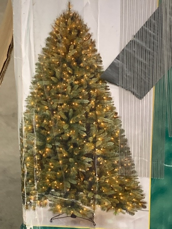 lot 44 image: Pre-Lit 9ft Holiday Tree