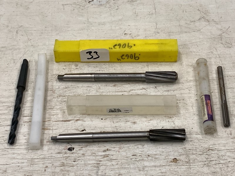 lot 33 image: (4) Industrial Milling Bits