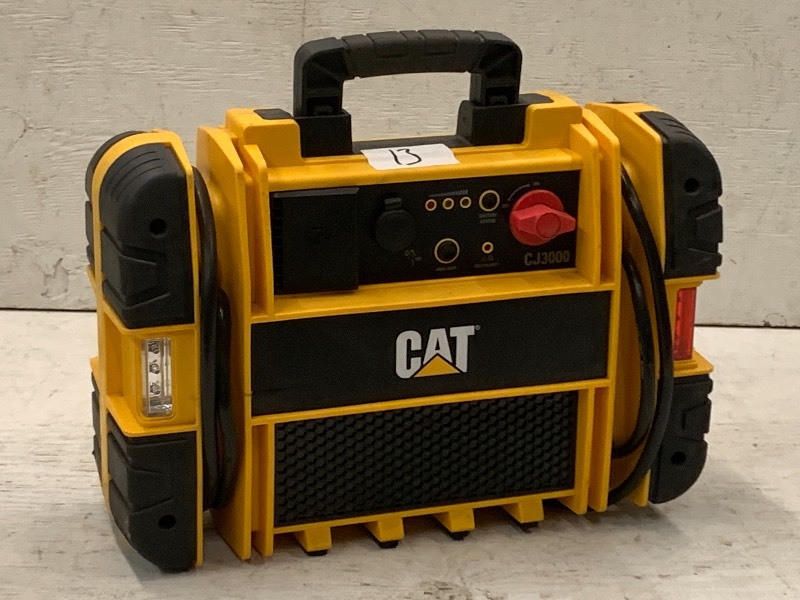 lot 13 image: CAT Jump Pack