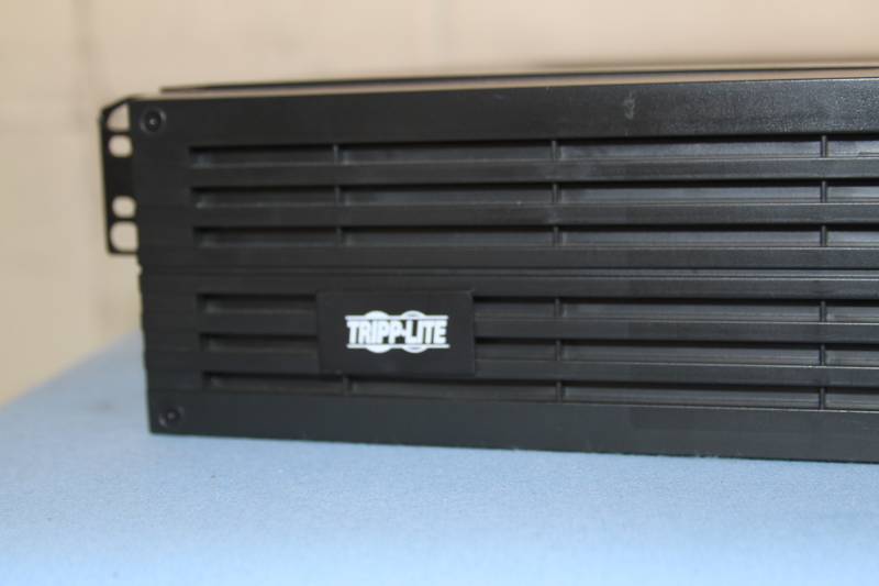 lot 11 image: Tripp-Lite SmartOnline Smart UPS