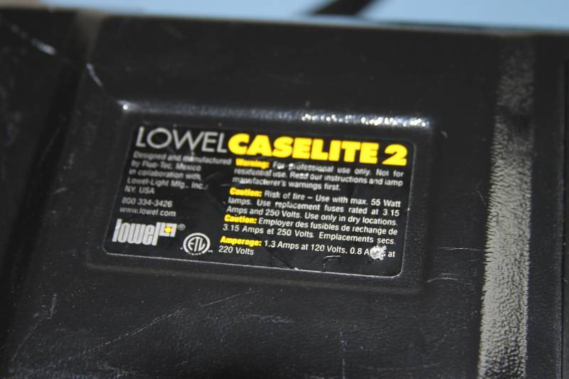 lot 20 image: Lowel CaseLite2 Portable Professional Photography Lighting  Light System with Integrated Stand & Case