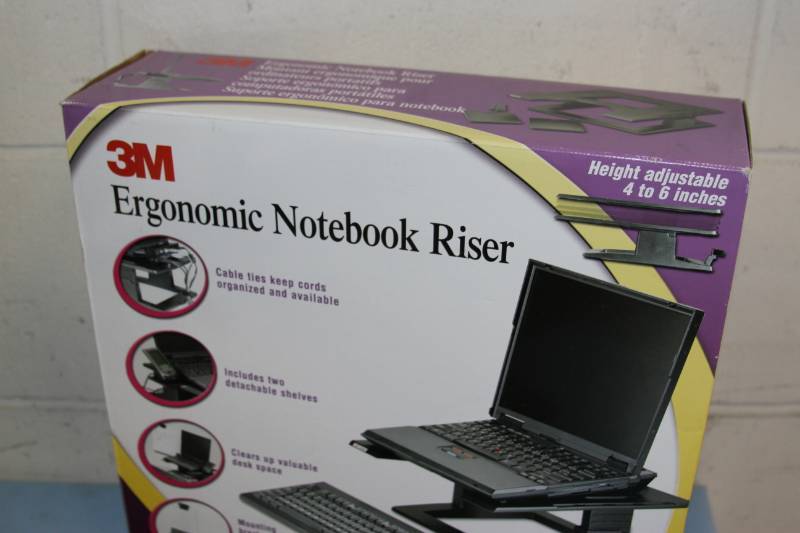 lot 30 image: Lot of 2 height adjustable 3M ergonomic laptop computernotebook risers