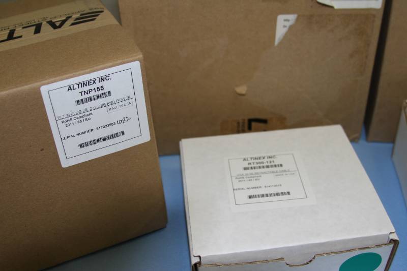 lot 63 image: Lot of Miscellaneous Extron Electronics Connectors, Switchers & Distribution Units