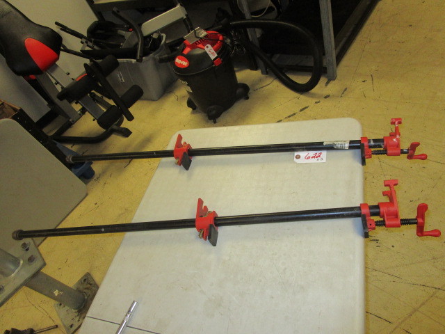 lot 622 image: WOOD CLAMPS