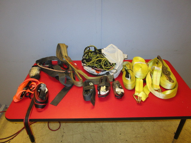 lot 624 image: RATCHET STRAPS AND TIE DOWNS