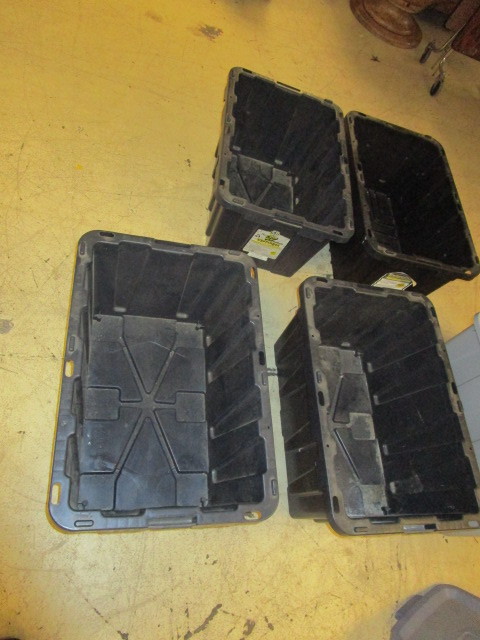 lot 630 image: PLASTIC STORAGE BINS