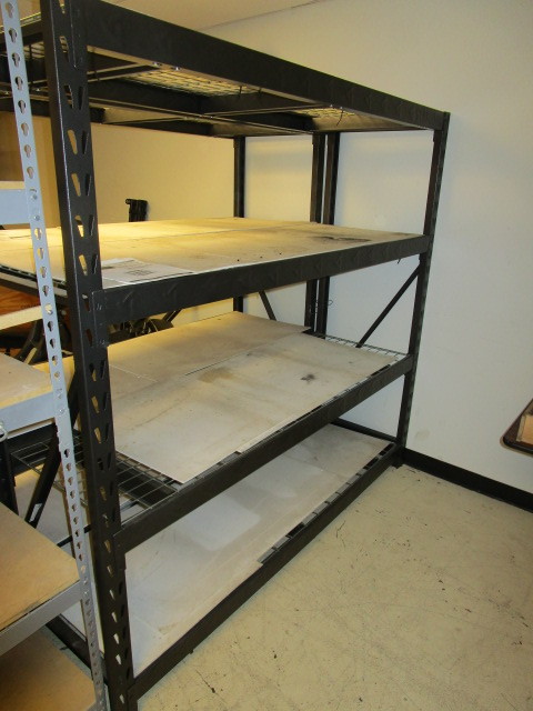 lot 602 image: GLADIATOR HEAVY DUTY STEEL RACK