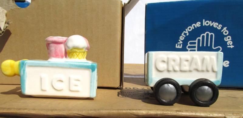 Case of Applause Ceramic Ice Cream Cart Salt and Pepper Shaker Sets