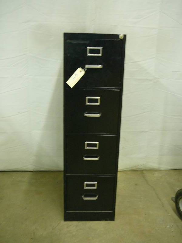 lot 5 image: 4 Drawer File Cabinet