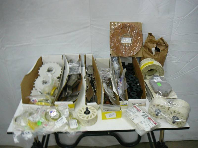 lot 28 image: Parts DNE Lot