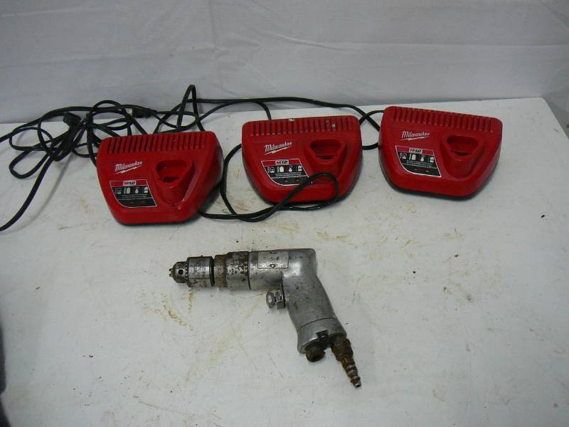 lot 36 image: Milwaukee M12 Chargers & Air Drill