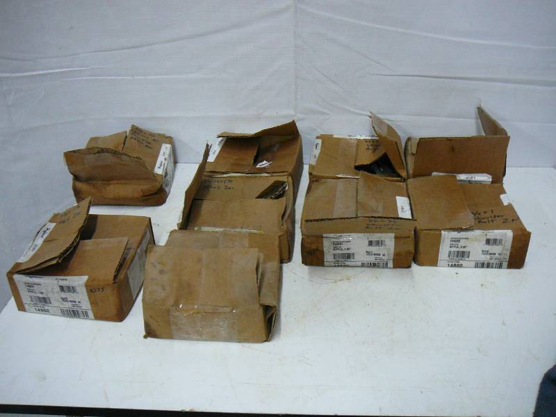 lot 39 image: BoltsShoulder Bolts