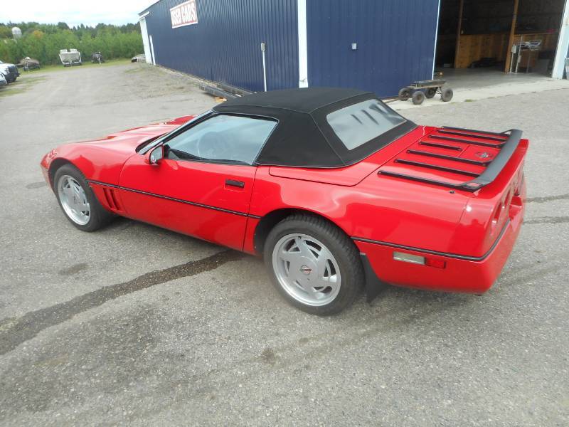 lot 1 image: 1989 Chevy Corvette