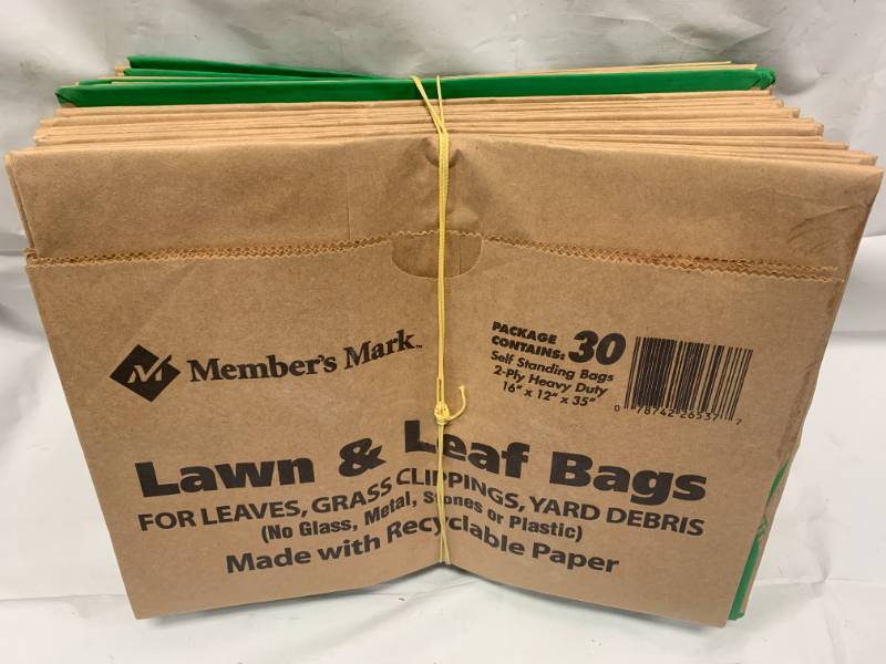 lot 24 image: Lot of 30 Lawn  Leaf Bags 16 x 12 x 35