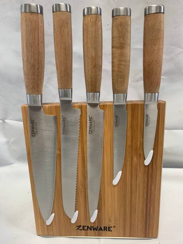 lot 42 image: New German Steel Knives on Bamboo Magnetic Block