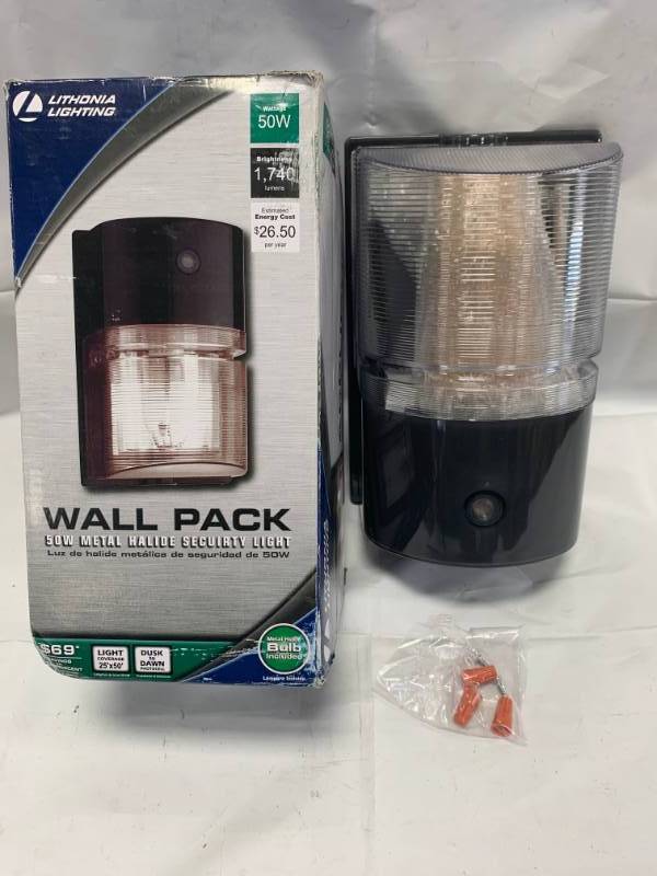 lot 47 image: 50 Watt Metal Halide Security Light