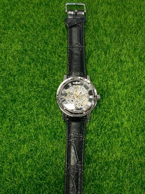 lot 49 image: Cool Looking Mens Watch (relist from non paying bidder)