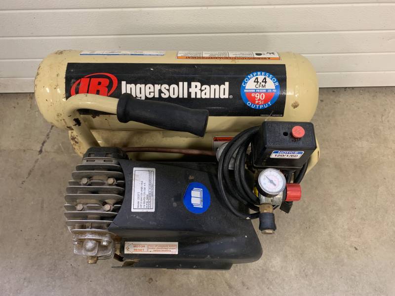 lot 74 image: Ingersoll Rand Air Compressor